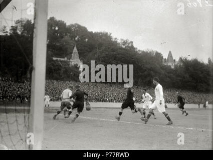 29 Escenas de la final de Campeonato de España en el campo de Atotxa entre los equipos del Real Unión y Real Madrid (1-0) (17 de 18) - Fondo Car-Kutxa Fototeka Foto Stock