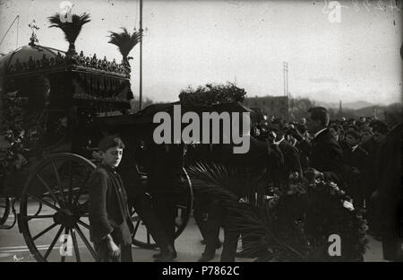 19 fúnebre Cortejo de Paulino Aguirre, joven donostiarra de 17 años fallecido en Eibar víctima de onu accidente (5 de 8) - Fondo Car-Kutxa Fototeka Foto Stock