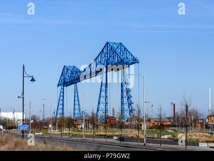 Il Tees Transporter Bridge, a cui spesso viene fatto riferimento come il Middlesbrough Transporter Bridge è il più a valle ponte che attraversa il Fiume Tees, Englan Foto Stock