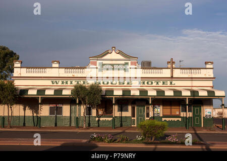 Australian Gold mining town hotel architettura, Leonora Australia Occidentale Foto Stock