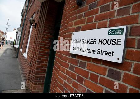 Amesbury, Wiltshire, Regno Unito. 5 Luglio, 2018.John Baker House, Rollestone Street, Salisbury Credito: Finnbarr Webster/Alamy Live News Foto Stock