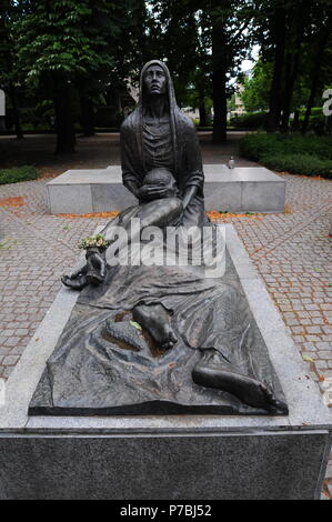 Monumento alle vittime del massacro di Katyn (Pomnik Ofiar Zbrodni Katyńskiej) Wroclaw, Polonia, Giugno 2018 Foto Stock