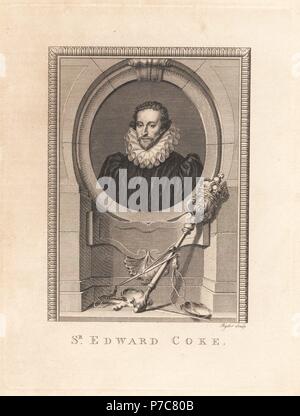 Sir Edward Coke, barrister inglese e giudice, 1552-1634, all'interno di architectural ovale con spada e macis qui di seguito. Incisione su rame dalla Ryder dalla piastrina di rame rivista mensile o Tesoro, G. Kearsley, Londra, 1778. Foto Stock