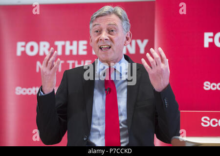 Lesley Laird è confermato formalmente come scozzese della manodopera vice leader e Scottish leader laburista Richard Leonard fa un importante discorso, rispondendo alla SNP tagli della commissione presentando: Richard Leonard dove: Glasgow, Regno Unito quando: 04 giu 2018 Credit: Euan ciliegio/WENN Foto Stock