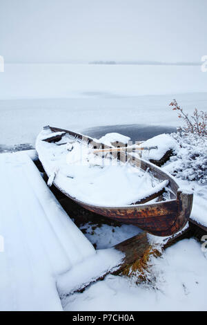 Lago Vuontisjärvi in Muonio, Lapponia, Finlandia Foto Stock