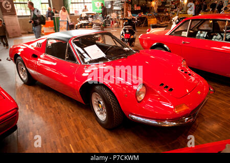Classico auto Ferrari Dino 246 GT, Alfredo Ferrari, costruito 1969 -1974 a Modena, design Pininfarina, V6, Italia, Europa Foto Stock