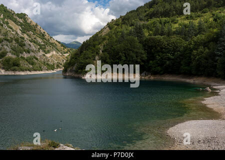 Il lago di Scanno - Lago di Scanno - è un lago in provincia di L'Aquila, Abruzzo, Italia. Foto Stock