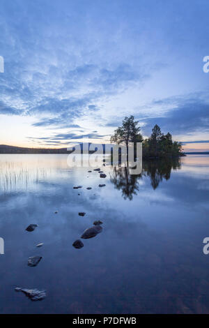 Lago Pallasjärvi Pallas-Yllästunturi nel Parco Nazionale, Muonio, Lapponia, Finlandia Foto Stock