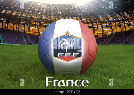 France football team palla sul grande sfondo dello stadio con la Francia logo squadra il concetto di concorrenza. Bandiera della Francia sulla sfera torneo in Russia. Sport co Foto Stock