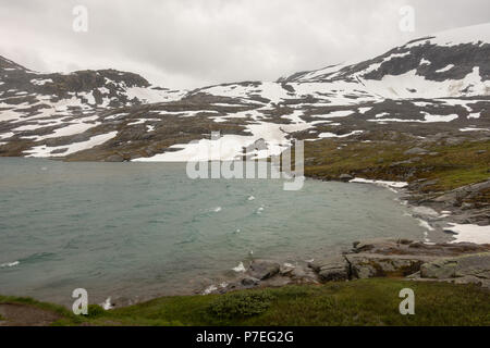 Il lago Djupvatn Geiranger in Norvegia Foto Stock