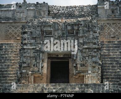 Maya. Uxmal città. Periodo classico. Pyramid ot il mago. Dettaglio. Yucatan. Messico. Foto Stock