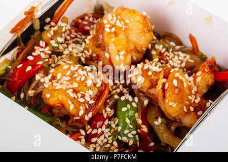 Cellophane noodles con gamberi tigre Foto Stock