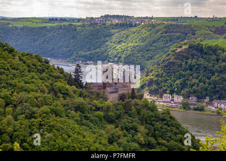 Castello Katz in Sankt Goarshausen Valle del Reno paesaggio Germania luoghi interessanti Foto Stock