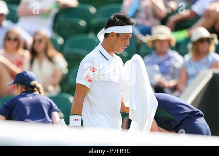 Londra, Regno Unito. 5 Luglio, 2018. Kei Nishikori (JPN) Tennis : Kei Nishikori del Giappone durante gli Uomini Singoli Secondo turno match di Wimbledon Lawn Tennis Championships contro Bernard Tomic dell Australia a tutti England Lawn Tennis e Croquet Club di Londra, in Inghilterra . Credito: AFLO/Alamy Live News Foto Stock