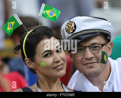 Kazan, Russia. 6 Luglio, 2018. Le ventole sono precedenti alla 2018 FIFA World Cup quarti di finale di partita tra Brasile e Belgio a Kazan, Russia, Luglio 6, 2018. Credito: Bai Xueqi/Xinhua/Alamy Live News Foto Stock