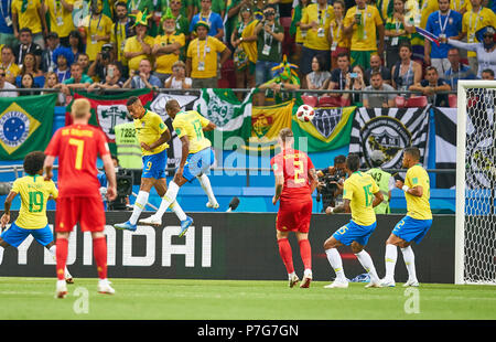 Belgio - Brasil, calcio, Kazan, luglio 06, 2018 FERNANDINHO, BRA 17 auto-obiettivo per 1-0 BELGIO - BRASILE FIFA WORLD CUP 2018 RUSSIA, best di 8, stagione 2018/2019, luglio 06, 2018 Stadium di Kazan, la Russia. © Peter Schatz / Alamy Live News Foto Stock