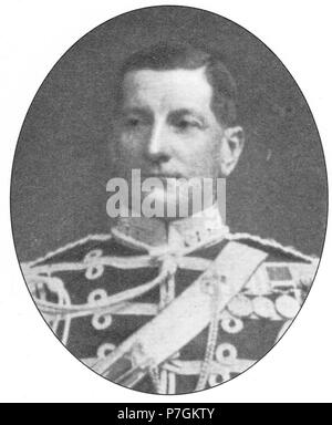 Sir Robert Sherard Bourchier Wrey, undicesimo Baronet (1855-1917), in uniforme di Lt.Col. Royal North Devon ussari . circa 1895 347 Sir Robert Sherard Bourchier Wrey xi Baronet Foto Stock