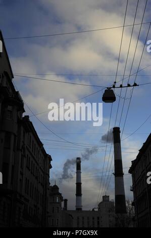 Inquinamento. Camino. Sovetskaya dell'area. San Pietroburgo. La Russia. Foto Stock