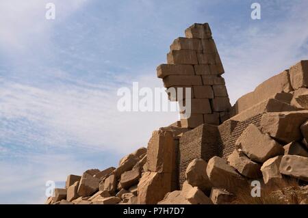 Egipto. Ramesseum. Nombre dado al templo funerario erigir ordenado por Ramsés II, y situado en la necrópolis de Tebe, en la ribera occidental del río Nilo, Frente a la ciudad de Luxor. Foto Stock