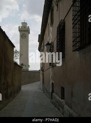 VISTA DE LA TORRE MANGANA DESDE N.A. de las calles de Cuenca. Posizione: TORRE MANGANA, Spagna. Foto Stock