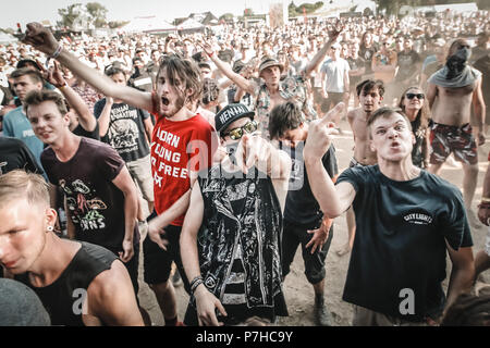 Hradec Kralove, Repubblica Ceca. 05 Luglio, 2018. Il pubblico a cui hanno partecipato la roccia per persone Festival. Credito: Krzysztof Zatycki/Pacific Press/Alamy Live News Foto Stock