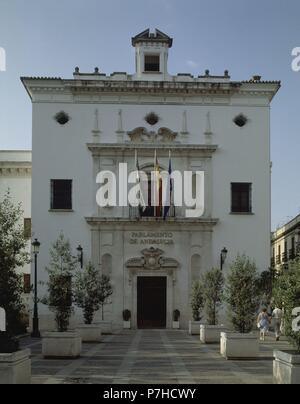 FACHADA DEL ANTIGUO HOSPITAL DE LA SANGRE O DE LAS CINCO LLAGAS CONVERTIDO EN PARLAMENTO ANDALUZ-FACHADA. Posizione: HOSP SANGRE / CINCO LLAGAS, Sevilla, Sevilla, Spagna. Foto Stock