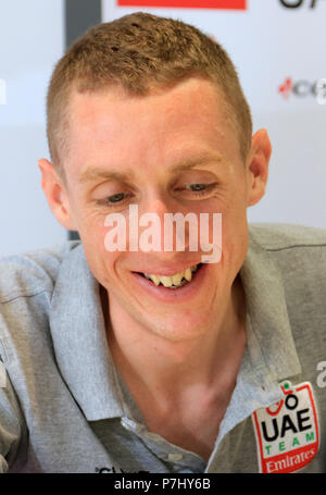 Il Team DEGLI EMIRATI ARABI UNITI Emirates' Dan Martin durante la conferenza stampa in Cholet, Francia. Foto Stock