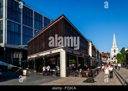 Patisserie Valerie, Spitalfields Market di Londra, Inghilterra Foto Stock