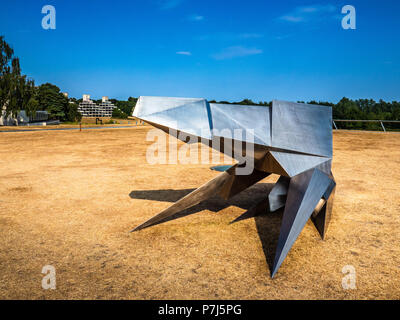 Bestia scultura da Lynn Chadwick al Sainsbury Centre for Visual Arts a Norwich Foto Stock