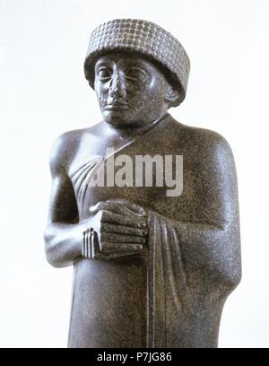 Gudea, principe di Lagash, pregando, ca. 2120 A.C. Diorite.Da Tello (antica Girsu). L'Iraq. Il museo del Louvre. Parigi, Francia. Foto Stock