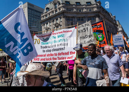 NHS settantesimo anniversario marzo organizzata dall Assemblea popolare, LONDRA, REGNO UNITO, 30/06/2018 Foto Stock