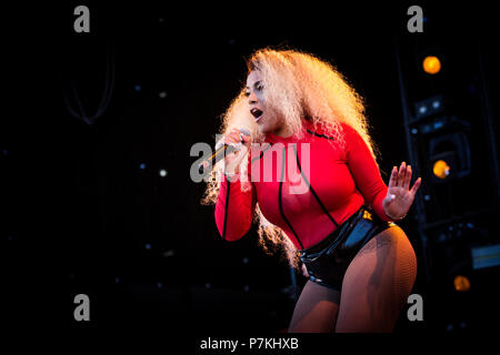 Roskilde, Danimarca. Il 7 luglio 2018. Il rapper inglese e cantante Stefflon Don esegue un concerto dal vivo durante il danese music festival Roskilde Festival 2018. (Photo credit: Gonzales Photo - Christian Hjorth). Credito: Gonzales foto/Alamy Live News Foto Stock