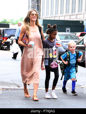 New York, Stati Uniti d'America. 6 luglio 2018. Heidi Klum visto a New York City nel Luglio 06, 2018. Credito: RW/MediaPunch Credito: MediaPunch Inc/Alamy Live News Foto Stock