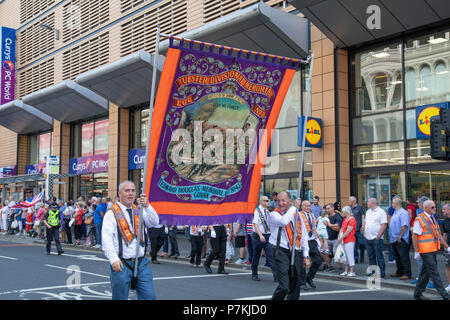 La Orange Walk, Boyne Parade rende il modo lungo Jamaica Street nel centro della città di Glasgow il 7 Luglio 2018 Foto Stock