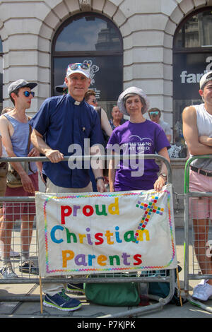 Londra, Regno Unito. Il 7 luglio 2018. Sostenitori cristiani di orgoglio in London Credit: Alex Cavendish/Alamy Live News Foto Stock