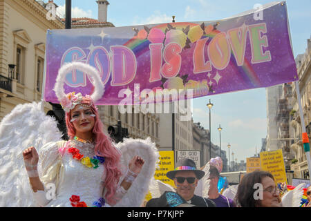 Londra, Regno Unito. Il 7 luglio 2018. Sostenitori cristiani di orgoglio in London Credit: Alex Cavendish/Alamy Live News Foto Stock