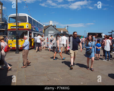 Newcastle Upon Tyne, 7 luglio 2018, UK Meteo. Giorno glorioso per la bocca del Tyne music festival che si tiene nella storica cittadina di Tynemouth, North Tyneside. Credito: James Walsh Alamy/Live News Foto Stock
