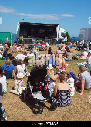 Newcastle Upon Tyne, 7 luglio 2018, UkWeather. Giorno glorioso per la bocca del Tyne music festival che si tiene nella storica cittadina di Tynemouth, North Tyneside. Credito: James Walsh Alamy/Live News Foto Stock