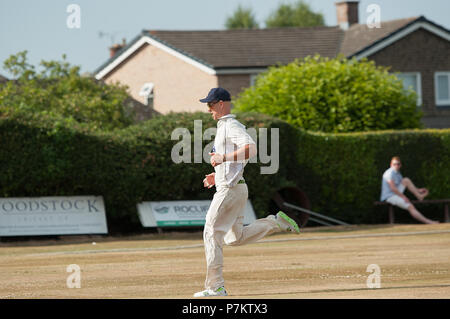 Shropshire, Regno Unito. Il 7 luglio 2018. Joe Hart ex Inghilterra & Manchester City il portiere a giocare a cricket locale per Shrewsbury CC nello stesso giorno come England Football Team stava giocando il loro mondo 1/4 Cup Final 2018 Credit: RICHARD DAWSON/Alamy Live News Foto Stock