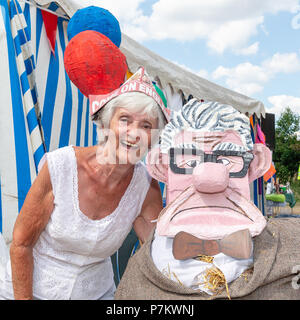 Cheshire, Regno Unito. Cheshire, Regno Unito. Il 7 luglio 2018. hanno tenuto la loro undicesima fete sul campo eventi dove centinaia di persone braved la canicola e si è divertita Credito: John Hopkins/Alamy Live News Credito: John Hopkins/Alamy Live News Foto Stock