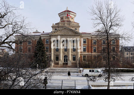 WINNIPEG, Canada - 2014-11-19: inverno vista sulle Università di Manitoba Edificio Amministrativo Foto Stock