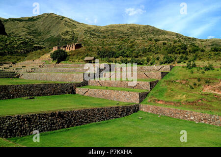 Il ben conservato agricola Rovine Inca di Tipon, un eccezionale sito archeologico in Cusco regione del Perù Foto Stock