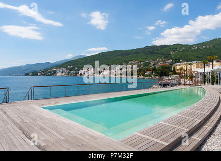 Croazia, Istria, Quarnero, Opatija, città termale, piscina, Foto Stock