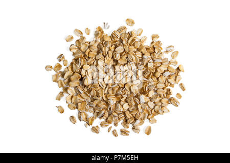 Pila di avena di isolamento su uno sfondo bianco dal di sopra. Foto Stock