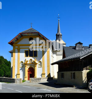 Francia, Haute Savoie, St Nicolas de Veroce, Les Sentiers du barocco, St Nicolas de Veroce chiesa Foto Stock