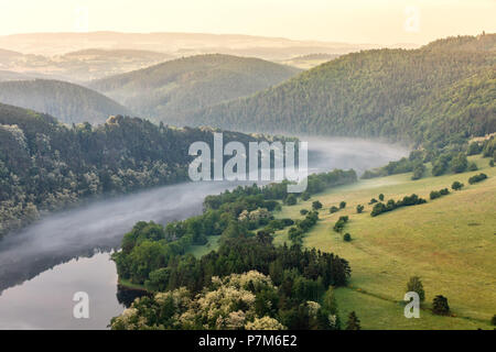 Podkova Solenicka, la ceca curva a ferro di cavallo sul fiume Vlatva, Solenice, Central Bohemia Repubblica Ceca Foto Stock