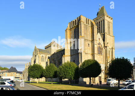 Francia, Ille et Vilaine e della baia di Mont Saint Michel, Dol de Bretagne, San Sansone cattedrale di stile gotico Foto Stock