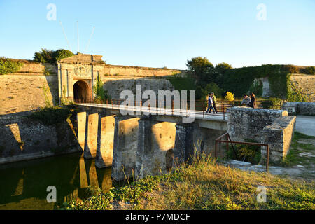 Francia, Charente Maritime, Oleron Island, Chateau d'Oleron, Citadel, Porta Reale Foto Stock