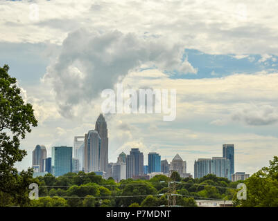 Charlotte, NC skyline da Cordelia Park Foto Stock