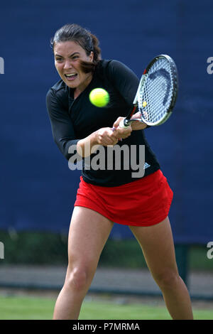 Elena-Gabriela Ruse, giocatore di tennis professionista dalla Romania, gioca un colpo durante una partita nel 2018. Foto Stock